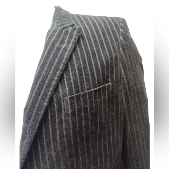 Bellissimo Velvet Black Grey Pinstripe Blazer Size  44R - Picture 5 of 11